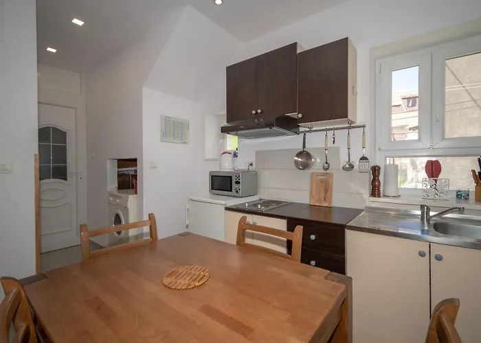 Apartament Kira Split