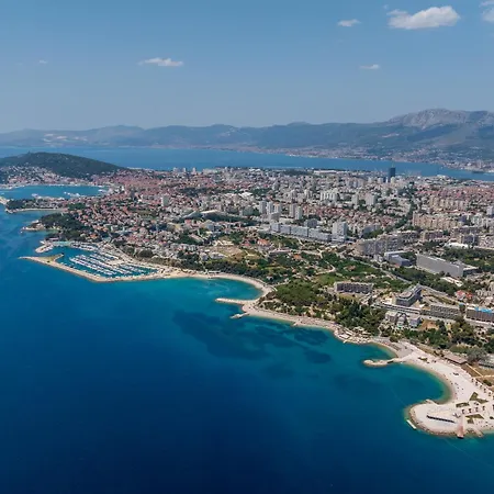 Διαμέρισμα Kira