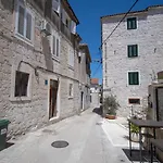 Διαμέρισμα Kira, One Bedroom In Old Town *